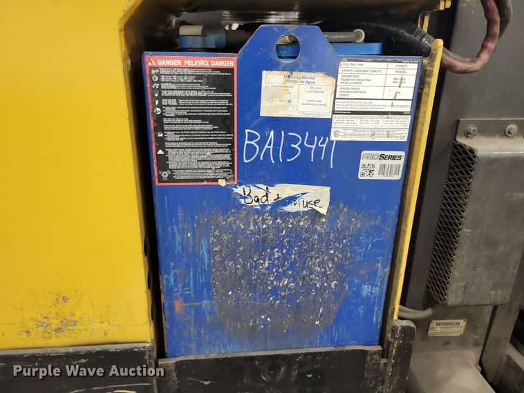 image for item DX7087 Caterpillar NRR45 reach truck