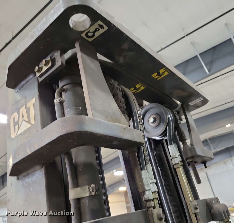 image for item DX7090 Caterpillar GP25 forklift