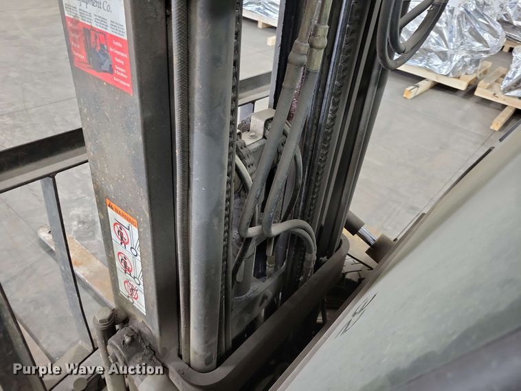 image for item DX7090 Caterpillar GP25 forklift