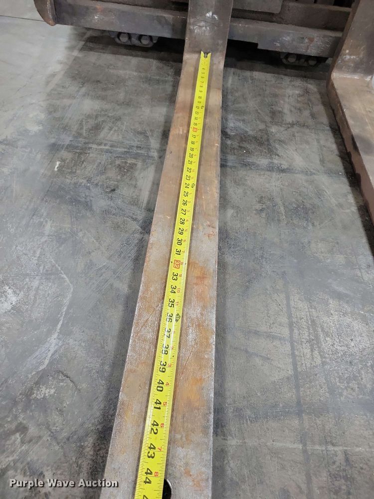 image for item DX7090 Caterpillar GP25 forklift