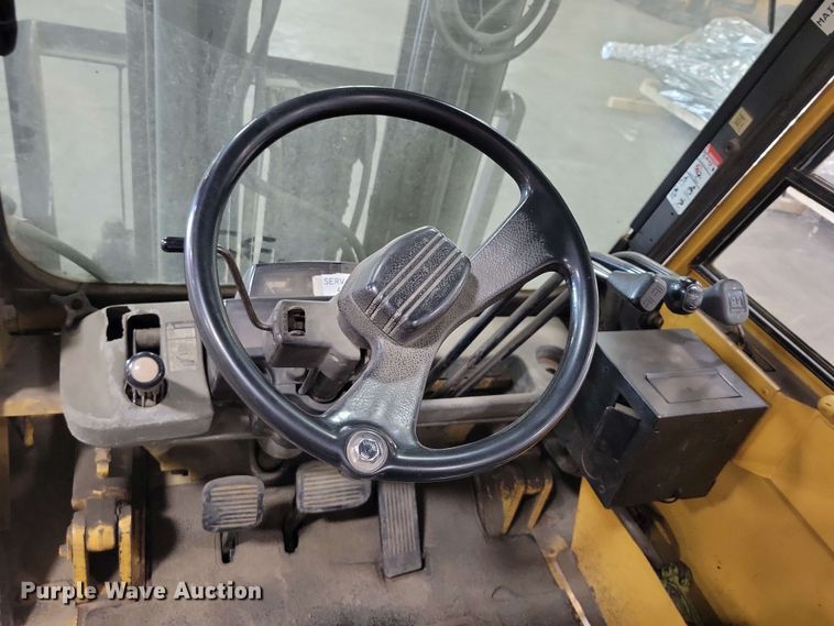 image for item DX7090 Caterpillar GP25 forklift