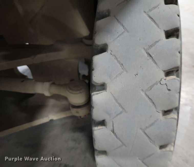 image for item DX7090 Caterpillar GP25 forklift