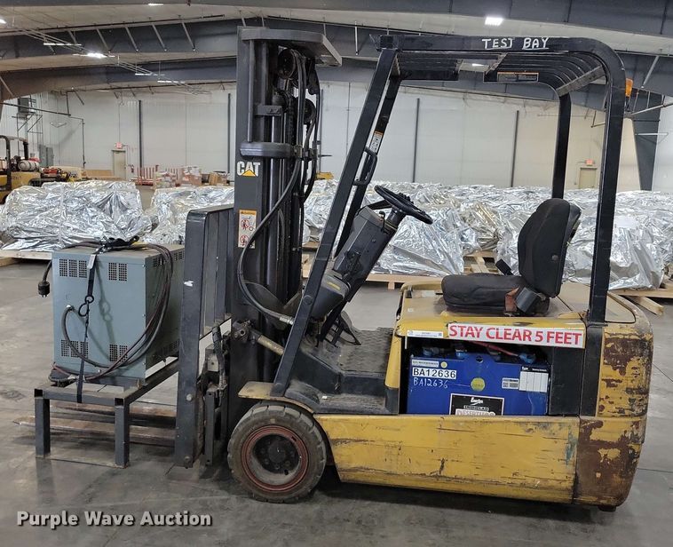 image for item DX7091 Caterpillar EP20KT forklift