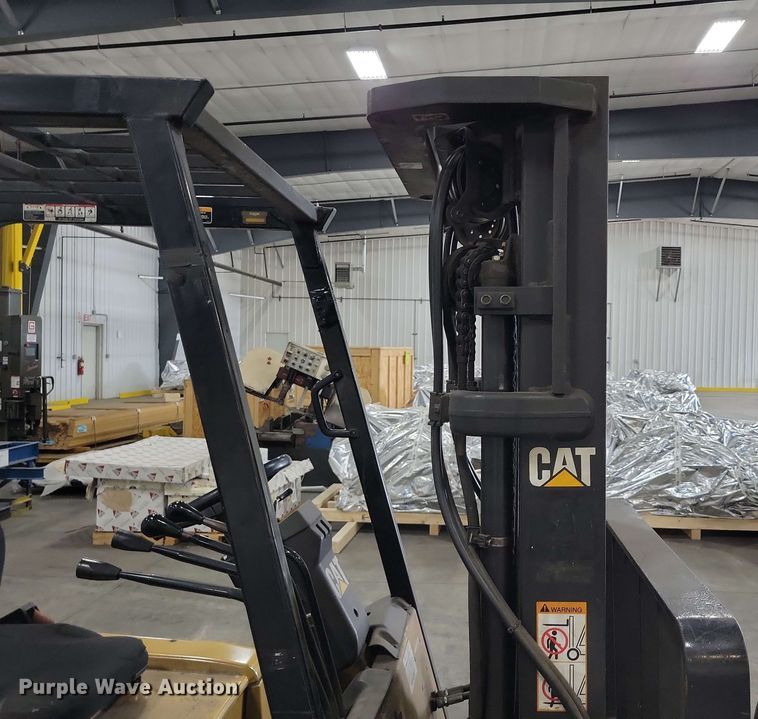 image for item DX7091 Caterpillar EP20KT forklift