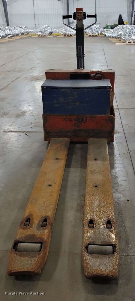 image for item DX7092 (2) pallet jacks