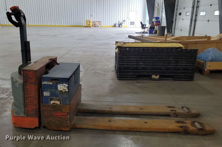 image for item DX7092 (2) pallet jacks