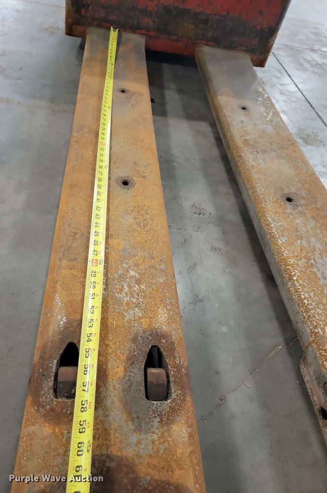 image for item DX7092 (2) pallet jacks