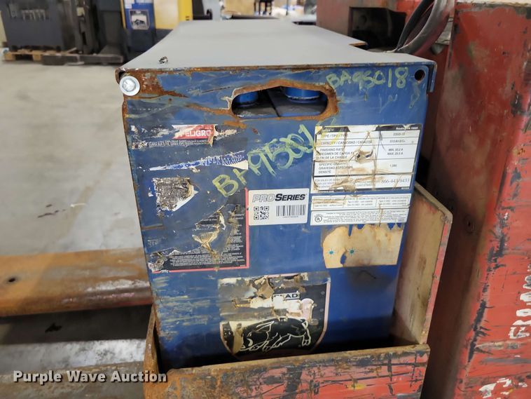 image for item DX7092 (2) pallet jacks