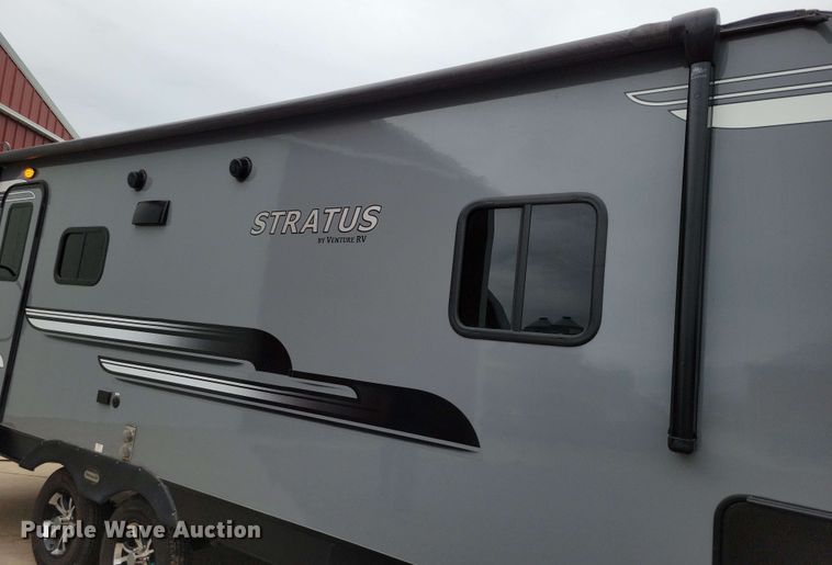image for item DX7093 2021 Venture Stratus 231VRB camper