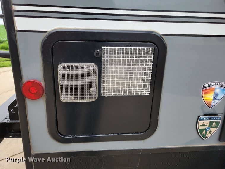 image for item DX7093 2021 Venture Stratus 231VRB camper