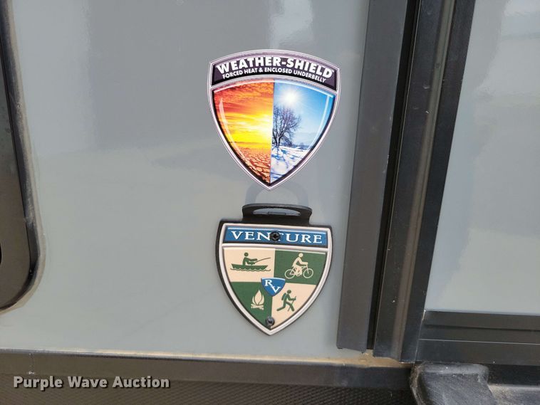 image for item DX7093 2021 Venture Stratus 231VRB camper