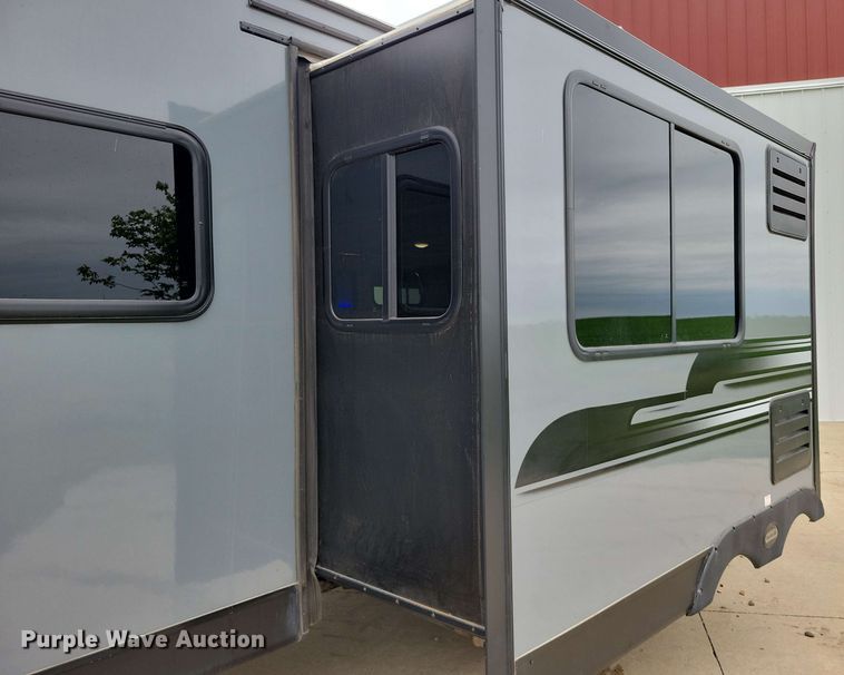 image for item DX7093 2021 Venture Stratus 231VRB camper