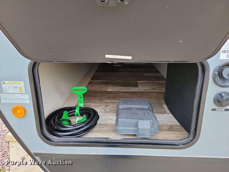 image for item DX7093 2021 Venture Stratus 231VRB camper