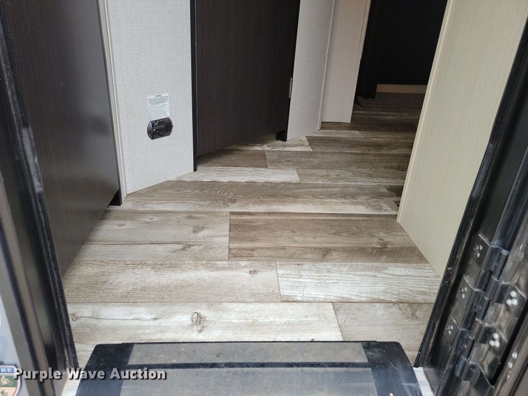 image for item DX7093 2021 Venture Stratus 231VRB camper