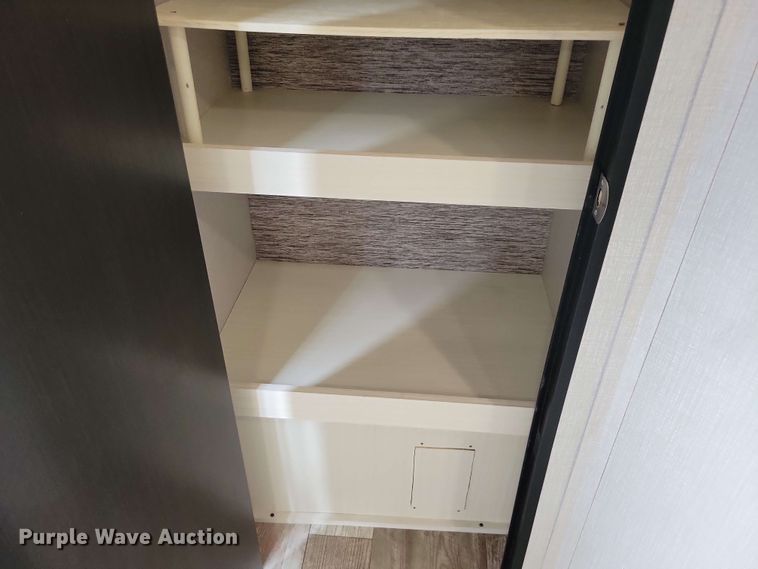 image for item DX7093 2021 Venture Stratus 231VRB camper