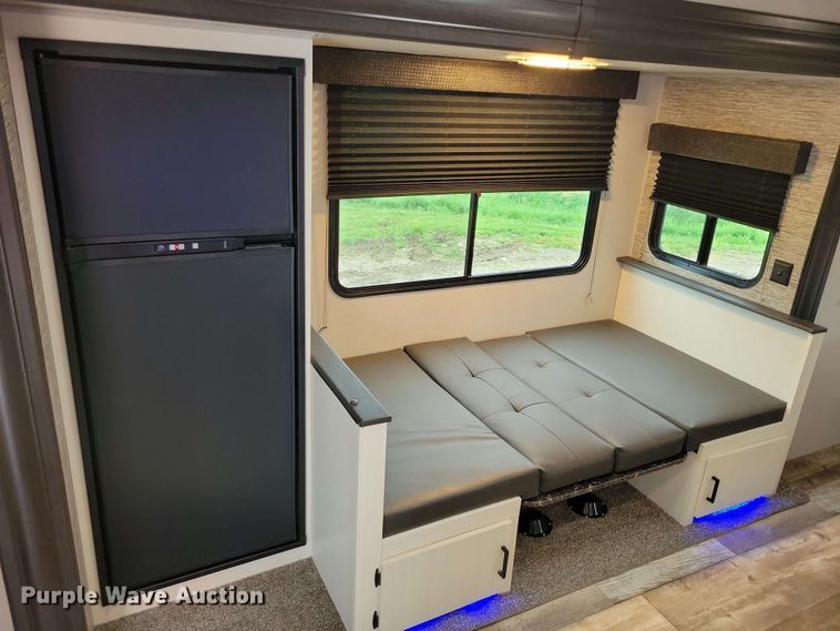 image for item DX7093 2021 Venture Stratus 231VRB camper