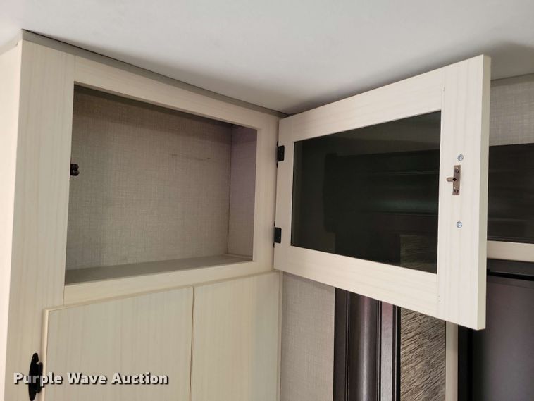 image for item DX7093 2021 Venture Stratus 231VRB camper