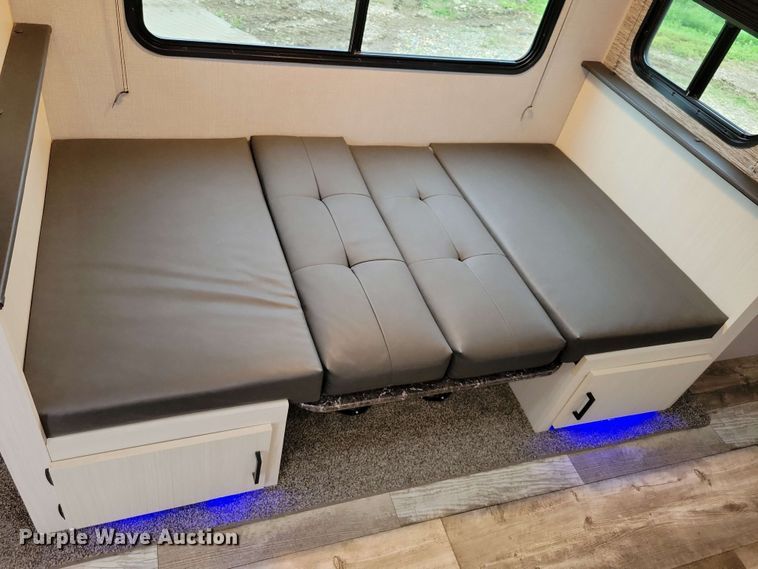 image for item DX7093 2021 Venture Stratus 231VRB camper