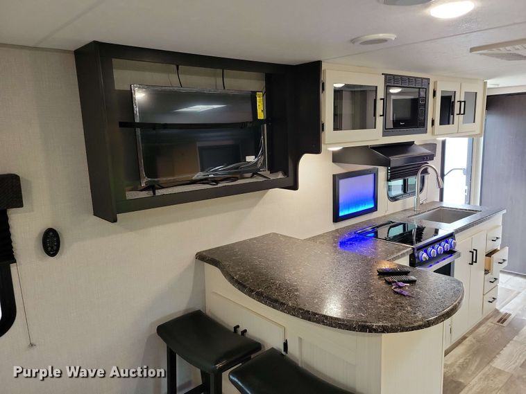 image for item DX7093 2021 Venture Stratus 231VRB camper