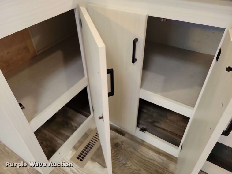 image for item DX7093 2021 Venture Stratus 231VRB camper