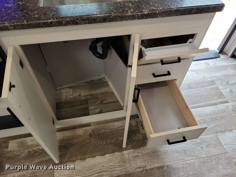 image for item DX7093 2021 Venture Stratus 231VRB camper