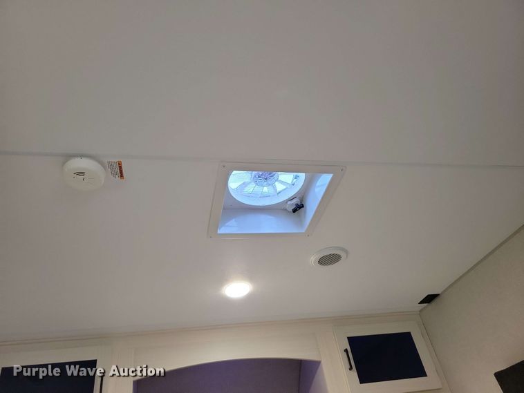 image for item DX7093 2021 Venture Stratus 231VRB camper