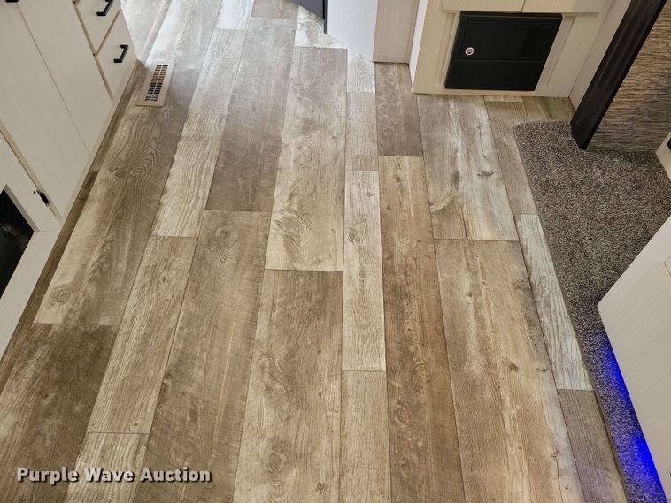 image for item DX7093 2021 Venture Stratus 231VRB camper