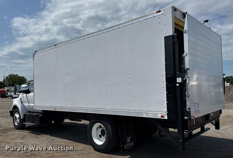 image for item DY0054 2017 Ford F650 box truck