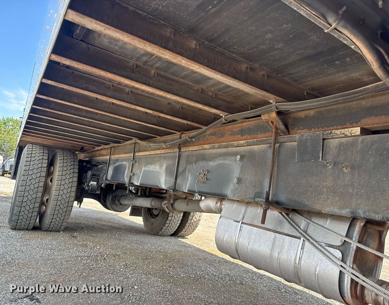 image for item DY0054 2017 Ford F650 box truck