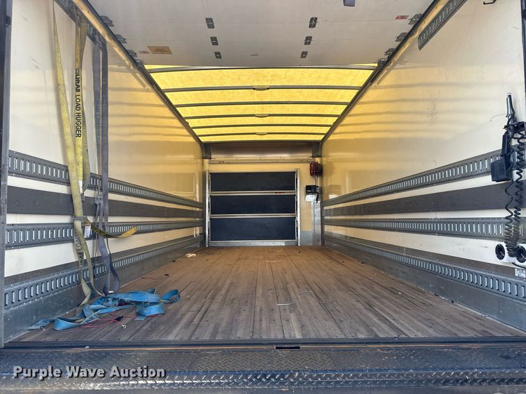 image for item DY0054 2017 Ford F650 box truck