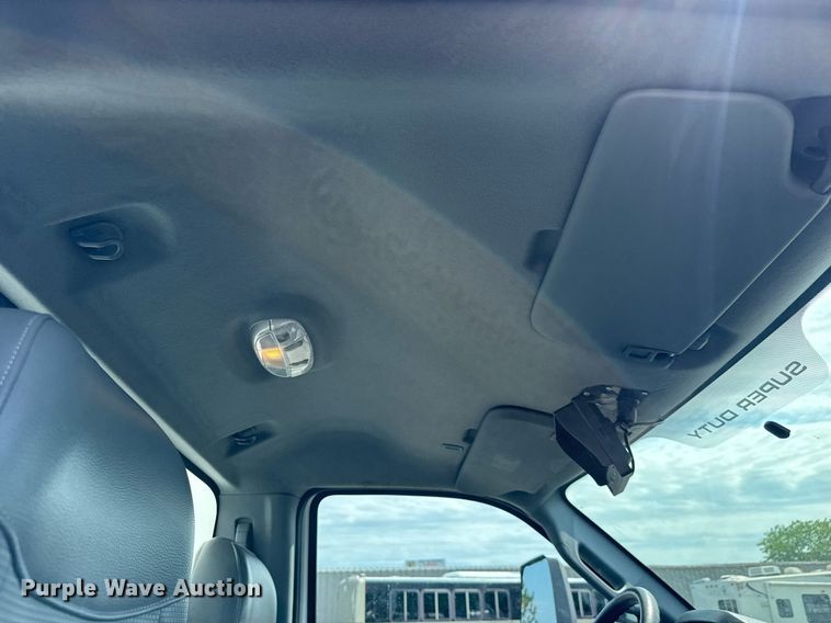 image for item DY0054 2017 Ford F650 box truck