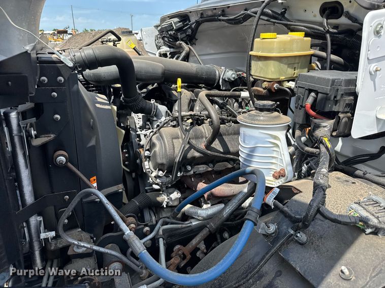 image for item DY0054 2017 Ford F650 box truck