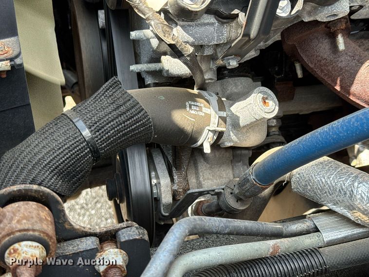 image for item DY0054 2017 Ford F650 box truck