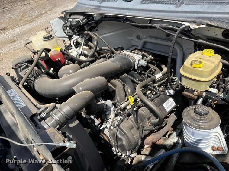 image for item DY0054 2017 Ford F650 box truck