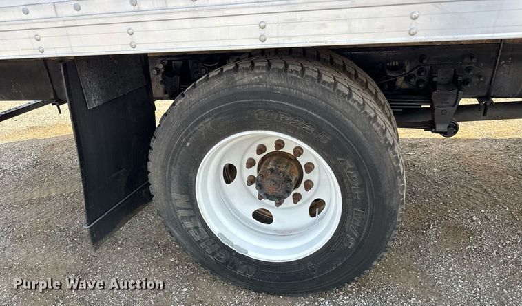 image for item DY0054 2017 Ford F650 box truck