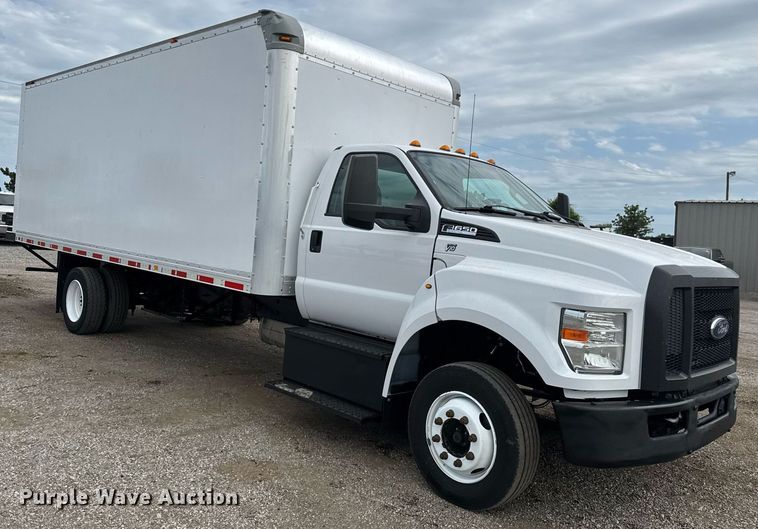 image for item DY0056 2017 Ford F650 box truck