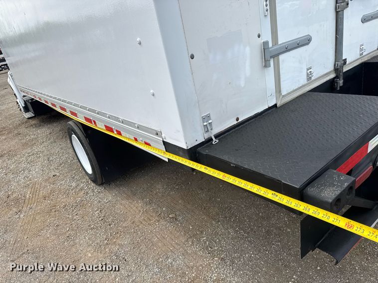 image for item DY0056 2017 Ford F650 box truck