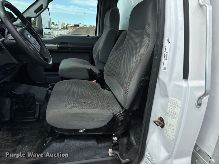 image for item DY0056 2017 Ford F650 box truck