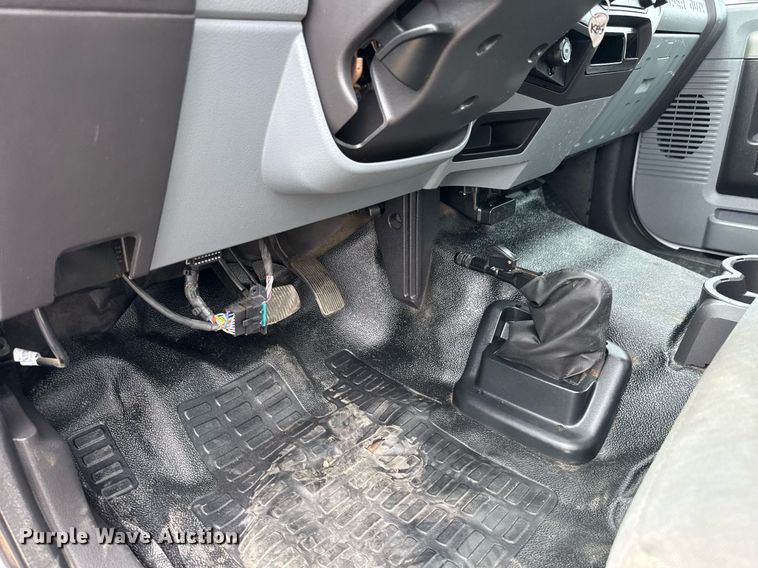 image for item DY0056 2017 Ford F650 box truck