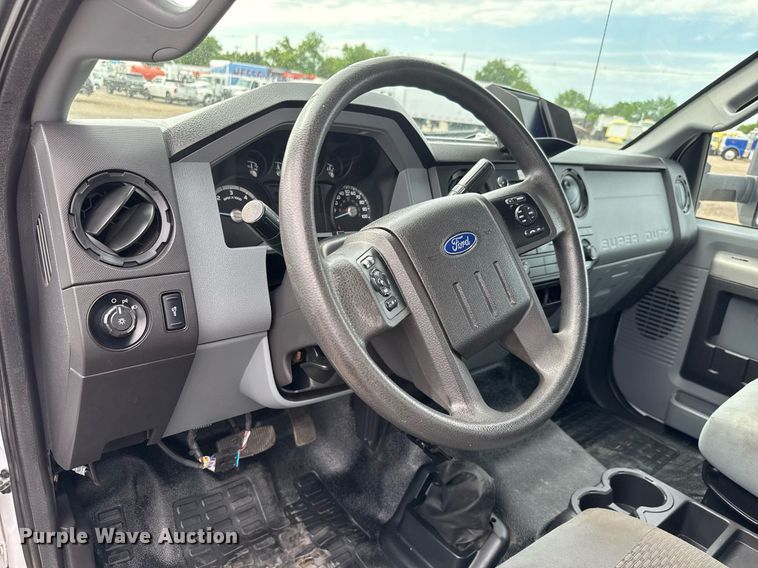 image for item DY0056 2017 Ford F650 box truck