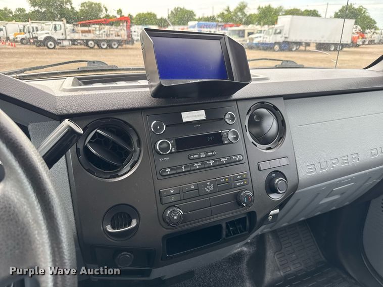 image for item DY0056 2017 Ford F650 box truck