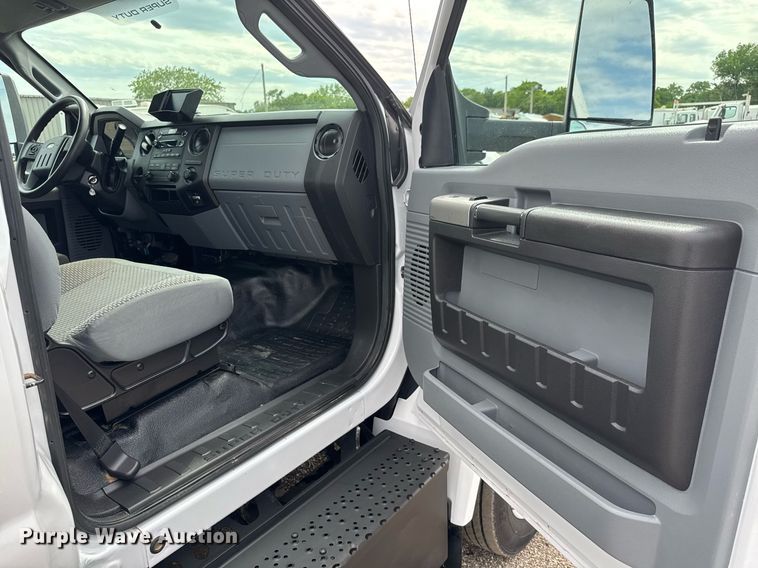 image for item DY0056 2017 Ford F650 box truck