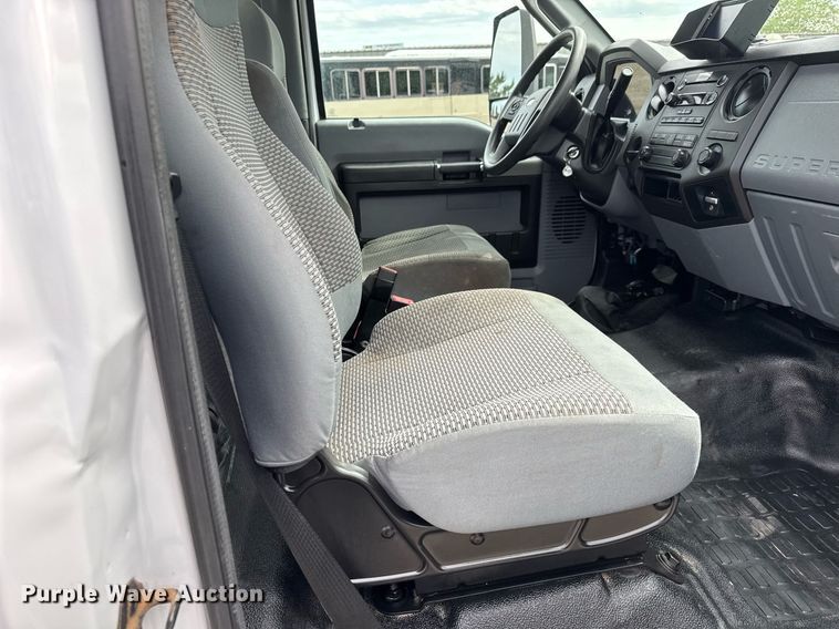 image for item DY0056 2017 Ford F650 box truck