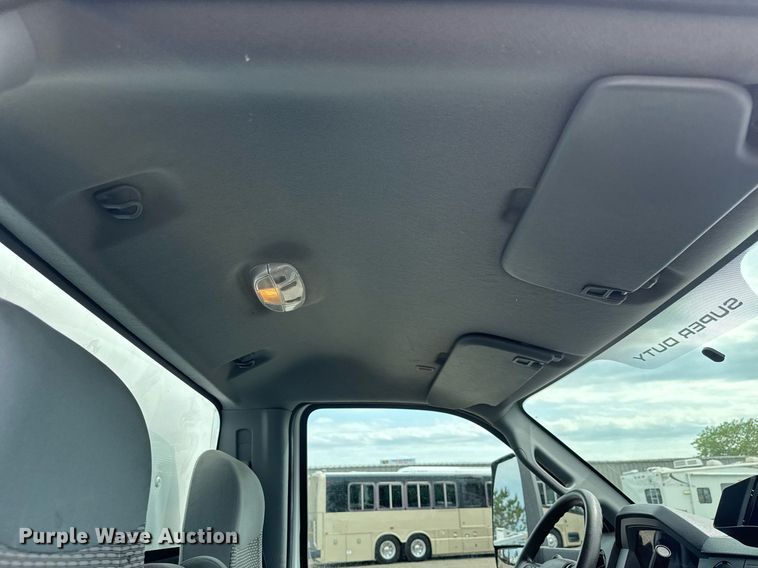 image for item DY0056 2017 Ford F650 box truck