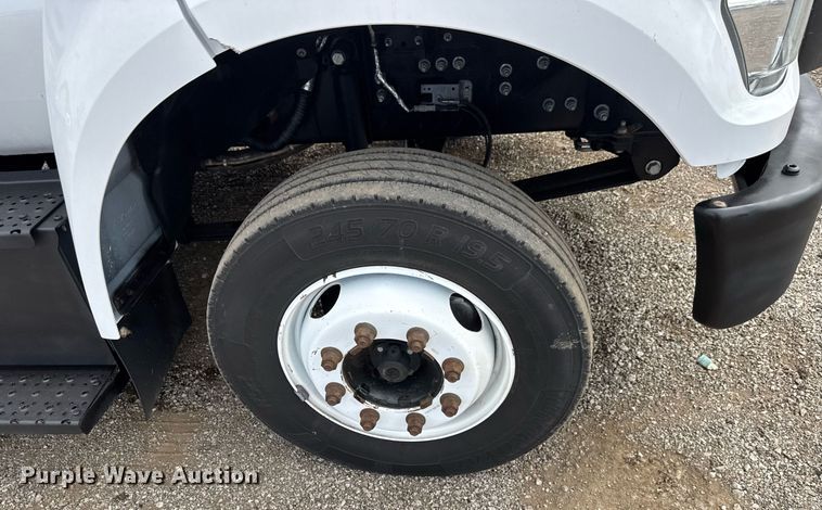 image for item DY0056 2017 Ford F650 box truck