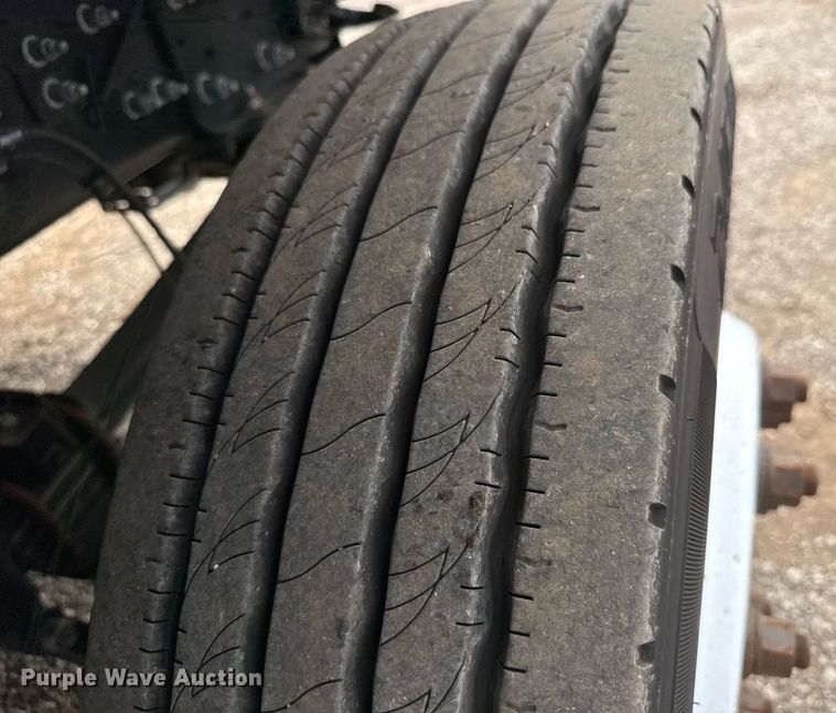 image for item DY0056 2017 Ford F650 box truck