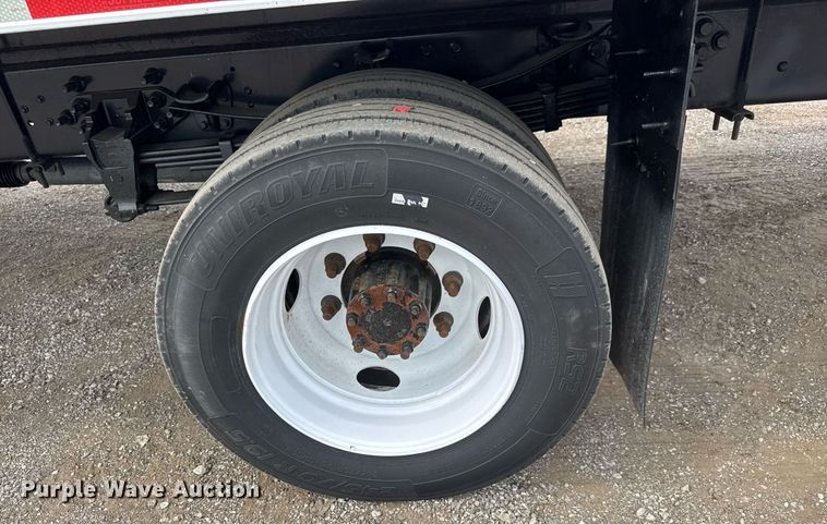 image for item DY0056 2017 Ford F650 box truck