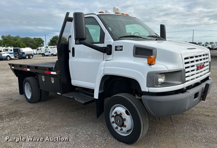 image for item DY0058 2007 GMC C4500 flatbed truck