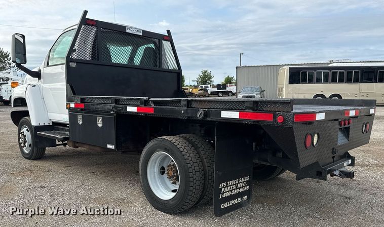 image for item DY0058 2007 GMC C4500 flatbed truck