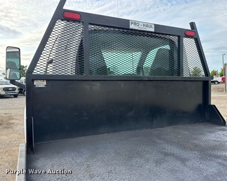 image for item DY0058 2007 GMC C4500 flatbed truck